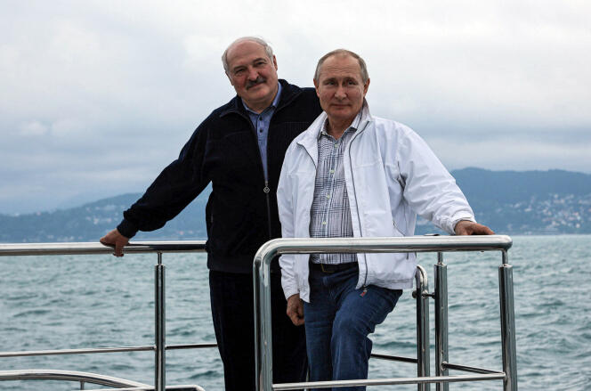 Vladimir Poutine et Alexandre Loukachenko, le 29 mai 2021.