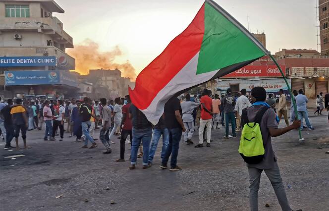 Des manifestants contre le coup d’Etat militaire au Soudan, le 17 novembre 2021.