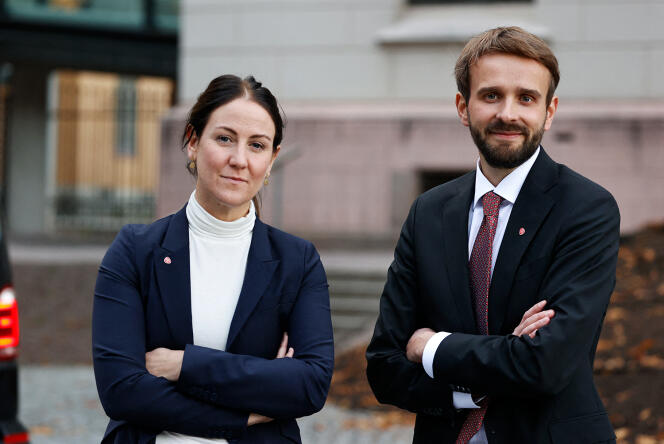 Les ministres norvégiens Tonje Brenna et Jan Christian Vestre, à Oslo, le 14 octobre 2021.
