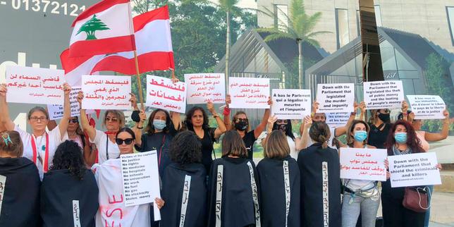 « On sait que vous protégez les coupables, on ne vous lâchera pas » : à Beyrouth, des agitatrices en quête de vérité