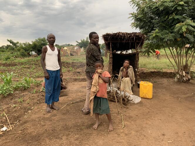 Des victimes des inondations de mai 2020 dans le camp de Muhokya, dans l’ouest de l’Ouganda, le 5 octobre 2021.