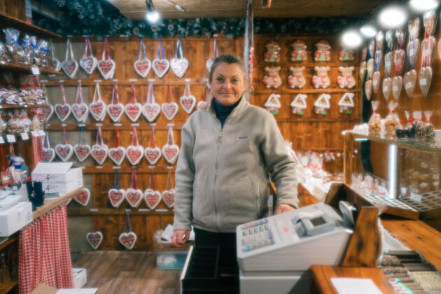 Doris Tabor, vendeuse de pains d’épices à Vienne, déplore la perte de ces denrées périssables à cause du confinement. 24 novembre 2021.