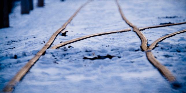 « L’Aiguilleur », de Bertrand Schmid : entre ligne claire et clair-obscur