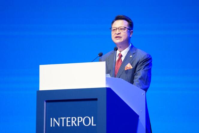 Hu Binchen, sur une photo publiée par Interpol sur son compte Twitter le 25 novembre 2021.