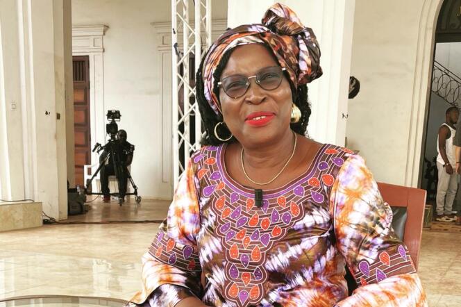 La féministe camerounaise Marthe Wandou, prix Nobel alternatif 2021 lors de l’émission « Internationales » sur TV5Monde, en partanariat avec Le Monde, le 22 novembre 2021, à Yaoundé.