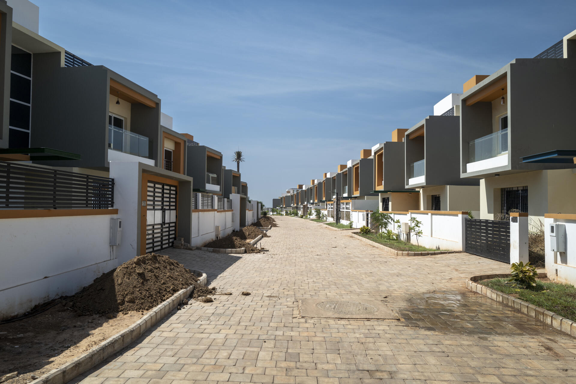 Un complejo residencial y comercial SD-City de Senegindia.  Diamniadio (Sénégal), el 26 de noviembre de 2021.