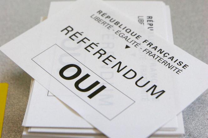 Les référudums locaux, des initiatives peu nombreuses, peu mobilisatrices, souvent contestées, et régulièrement hors des clous juridiquement.