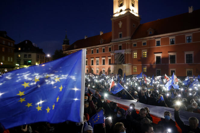 Manifestation proeuropéenne à Varsovie (Pologne), le 10 octobre 2021.