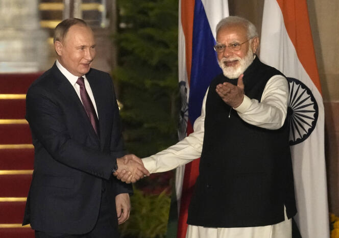 Le président russe, Vladmir Poutine, et le premier ministre indien, Narendra Modi, le 6 décembre 2021 à New Delhi.
