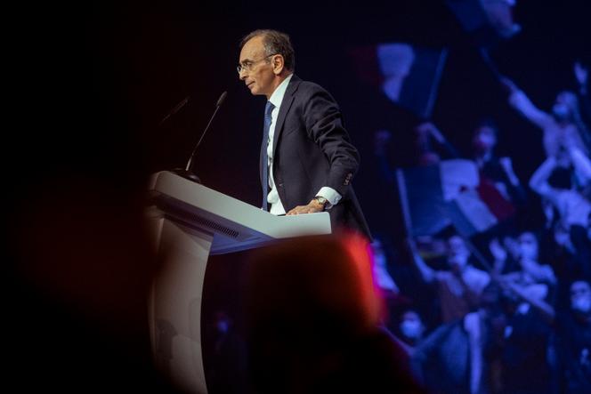 Lors du premier meeting de campagne présidentielle d’Eric Zemmour, à Villepinte (Seine-Saint-Denis), le 5 décembre 2021.