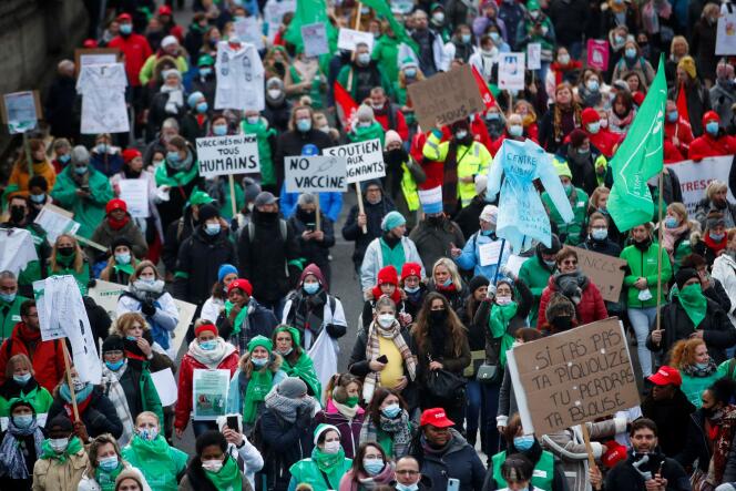 Manifestación en Bruselas el 7 de diciembre de 2021, contra la vacunación obligatoria de los cuidadores.