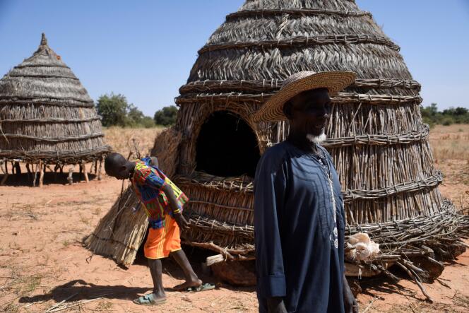 Un grenier de stockage du mil dans un village de la région de Ouallam, dans l’ouest du Niger, touché par une crise alimentaire, en novembre 2021.