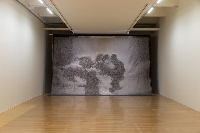 Antonio Vega Macotela, “Burning Landscape VI”, 2019, steganography on Jacquard, 440 × 560 cm.