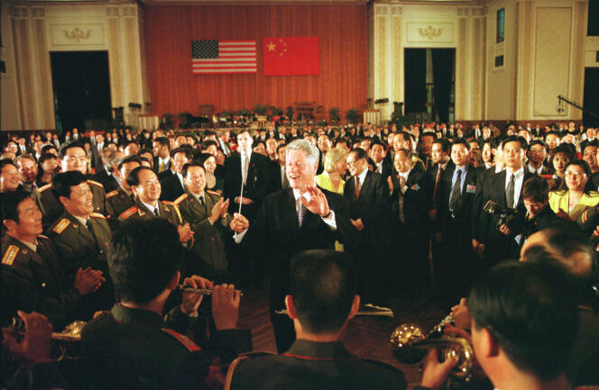 Former United States President Bill Clinton during a visit to Xian, China's Shaanxi Province, June 26, 1998.