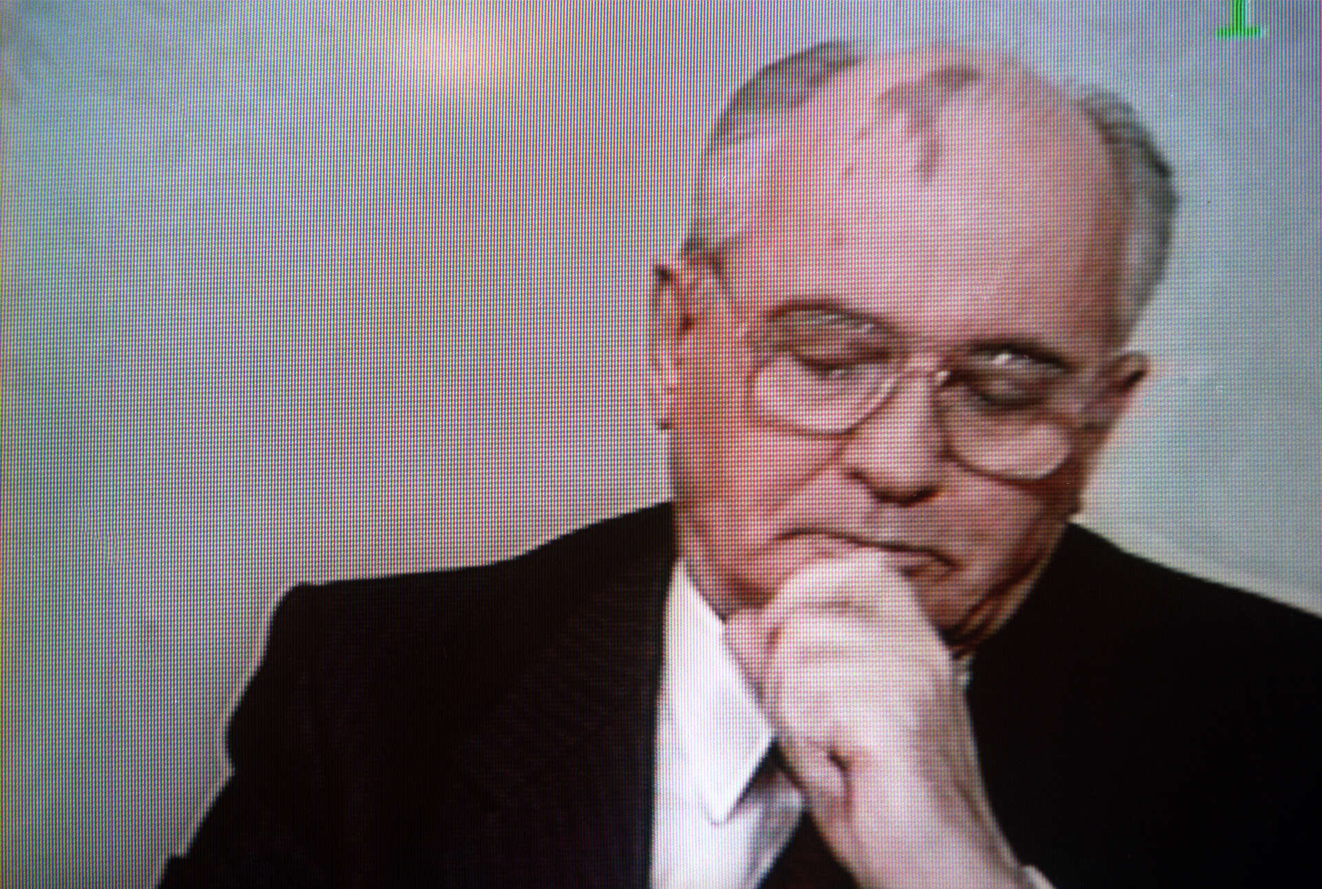 Capture d’un écran télévisé diffusant l’adresse à la nation du président soviétique Mikhaïl Gorbatchev à Moscou, le 25 décembre 1991.