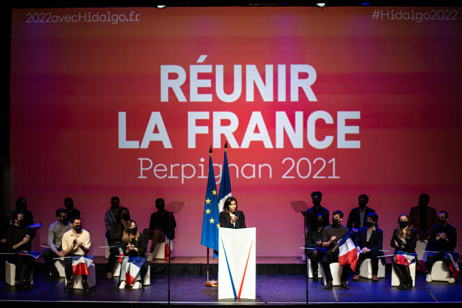 La candidate du Parti Socialiste à la présidentielle, Anne Hidalgo, en meeting à Perpignan, le 12 décembre 2021.