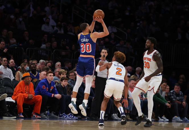 Stephen Curry face aux New York Knicks, le 14 décembre 2021.