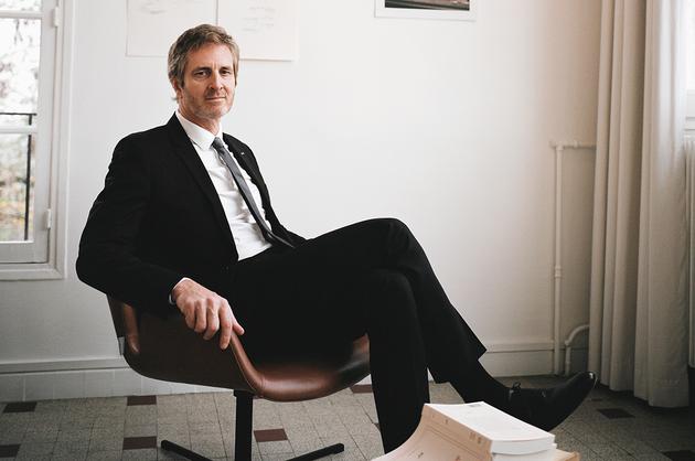 Frédéric Jousset, alla Cité internationale des Arts de Montmartre, a Parigi, nello studio dell'artista residente Anri Sala, il 19 novembre 2021.