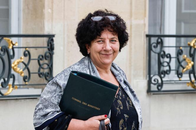 La ministre de l’enseignement supérieur, Frédérique Vidal, quittant le palais de l’Elysée, le 22 décembre 2021.