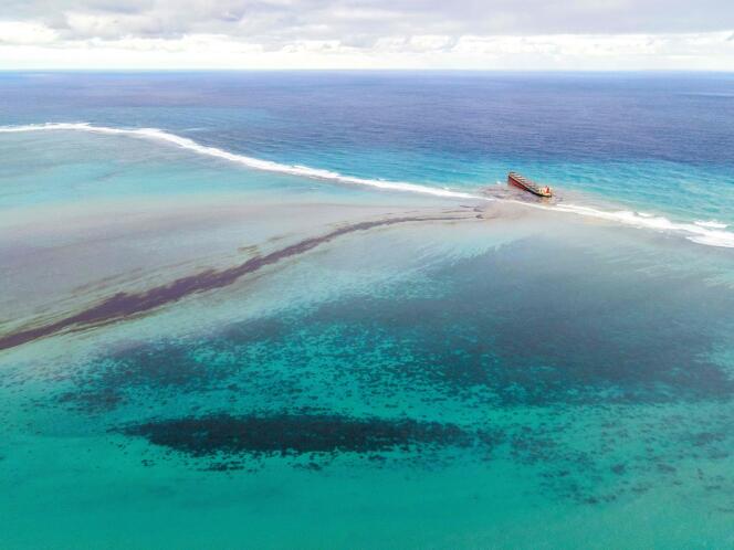 The oil spill caused by the grounding of a Japanese ship, under the Panamanian flag, in the waters of the island of Mauritius, here on August 6, 2020.