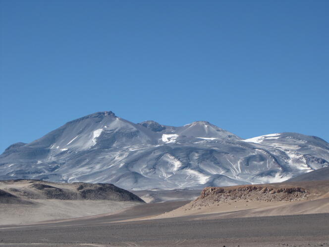 The Andean volcano Nevado Ojos del Salado, located on the border of Argentina and Chile, rises to 6,891 m above sea level.