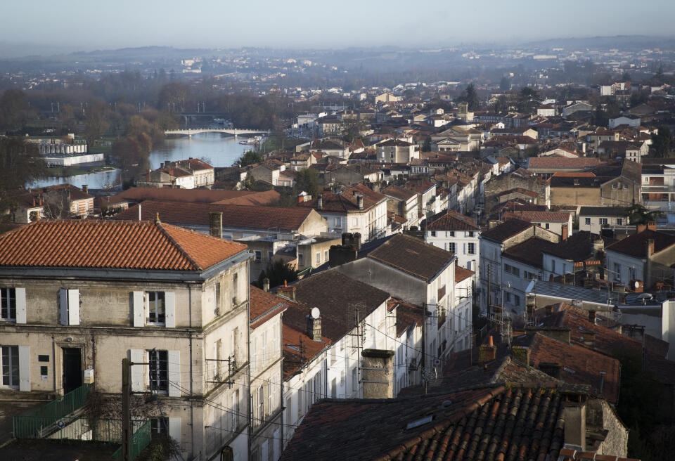 (FILES) This file photo taken on January 26, 2018 shows a general view of Angouleme, a town in southwestern France that annually hosts the International Comics Festival. - The 49th Angoulême international comic book festival, initially scheduled for January 27 to 30, 2022, will be postponed due to the health crisis, its deputy general Franck Bondoux told AFP on December 28, 2021. (Photo by JOEL SAGET / AFP)