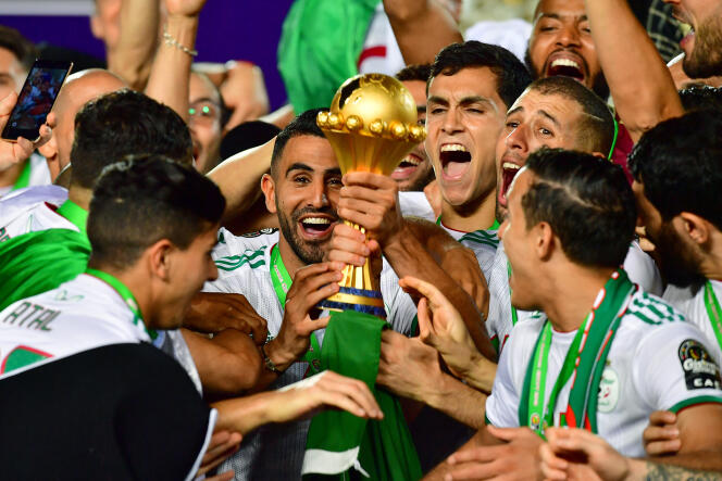 Les Fennecs célèbrent leur victoire en finale de la Coupe d’Afrique des nations, au Caire, le 19 juillet 2019.