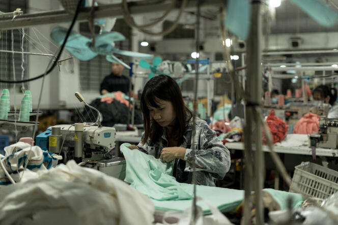 Un atelier fournisseur de Shein, dans le district de Panyu, à Guangzhou (Guangdong), en Chine, le 24 novembre 2021.