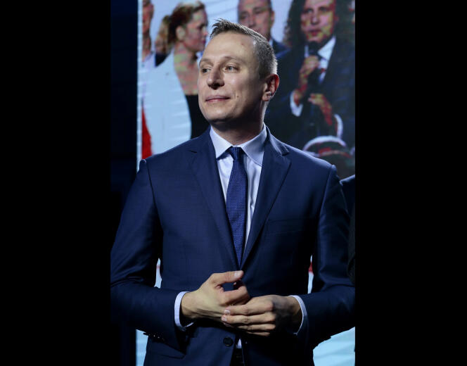 Le sénateur polonais Krzysztof Brejza, à Varsovie, le soir des élections législatives, le 13 octobre 2019.