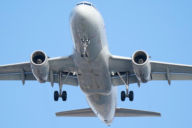 Un Airbus A319 à l’approche de l’aéroport La Guardia de New York, le 6 janvier 2022.