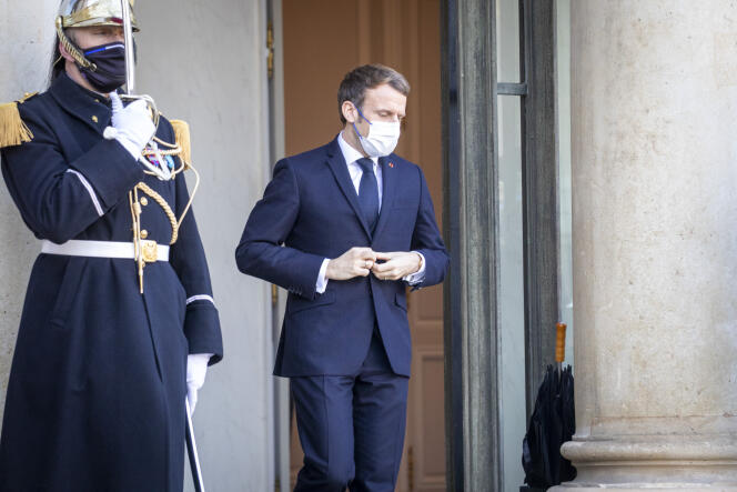 Emmanuel Macron au palais de l'Elysée, le 11 janvier 2022.