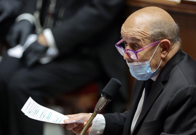 Le ministre des affaires étrangères, Jean-Yves Le Drian, à l’Assemblée nationale, à Paris, le 11 janvier 2022.