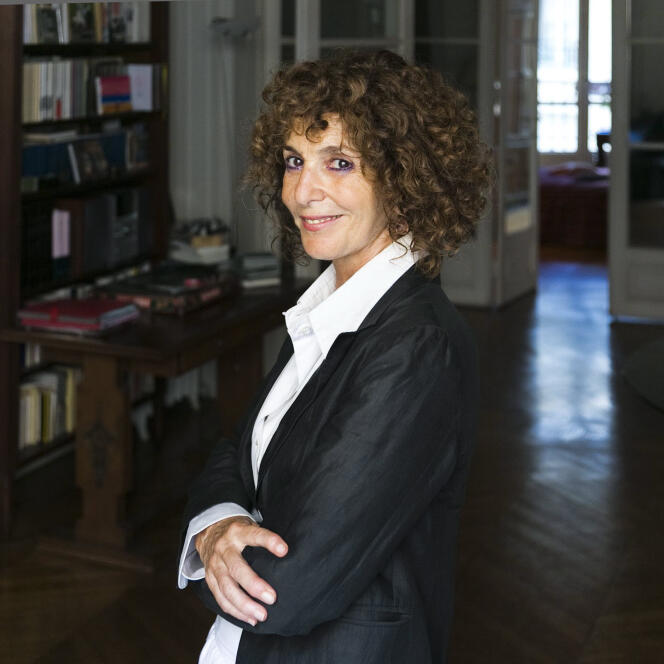 Autrice Geneviève Brisac, a Parigi, nel 2012.