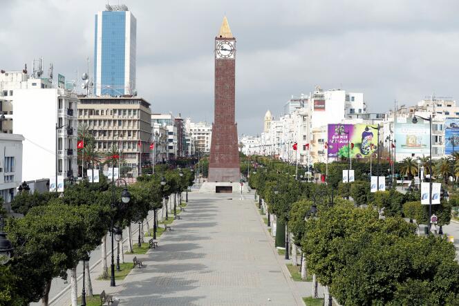 Avenue Habib-Borguiba in Tunis was incorporated into Kovit-19, March 22, 2020, on the first day of his incarceration.