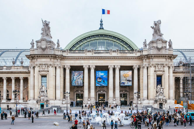 at the Grand Palais, major maneuvers around the FIAC