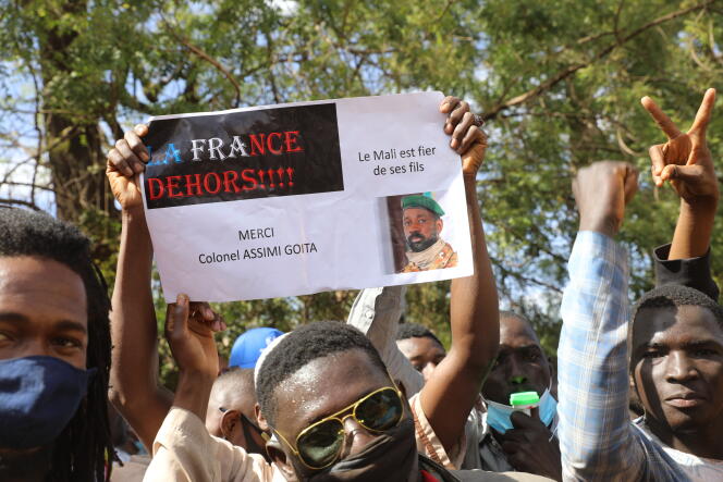 Rassemblement de soutien à la junte militaire à Bamako, le 14 janvier 2021.
