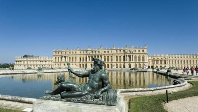 « Versailles. Le palais retrouvé du Roi-Soleil », documentaire de Marc Jampolsky (2018), disponible à la demande sur Arte.tv.