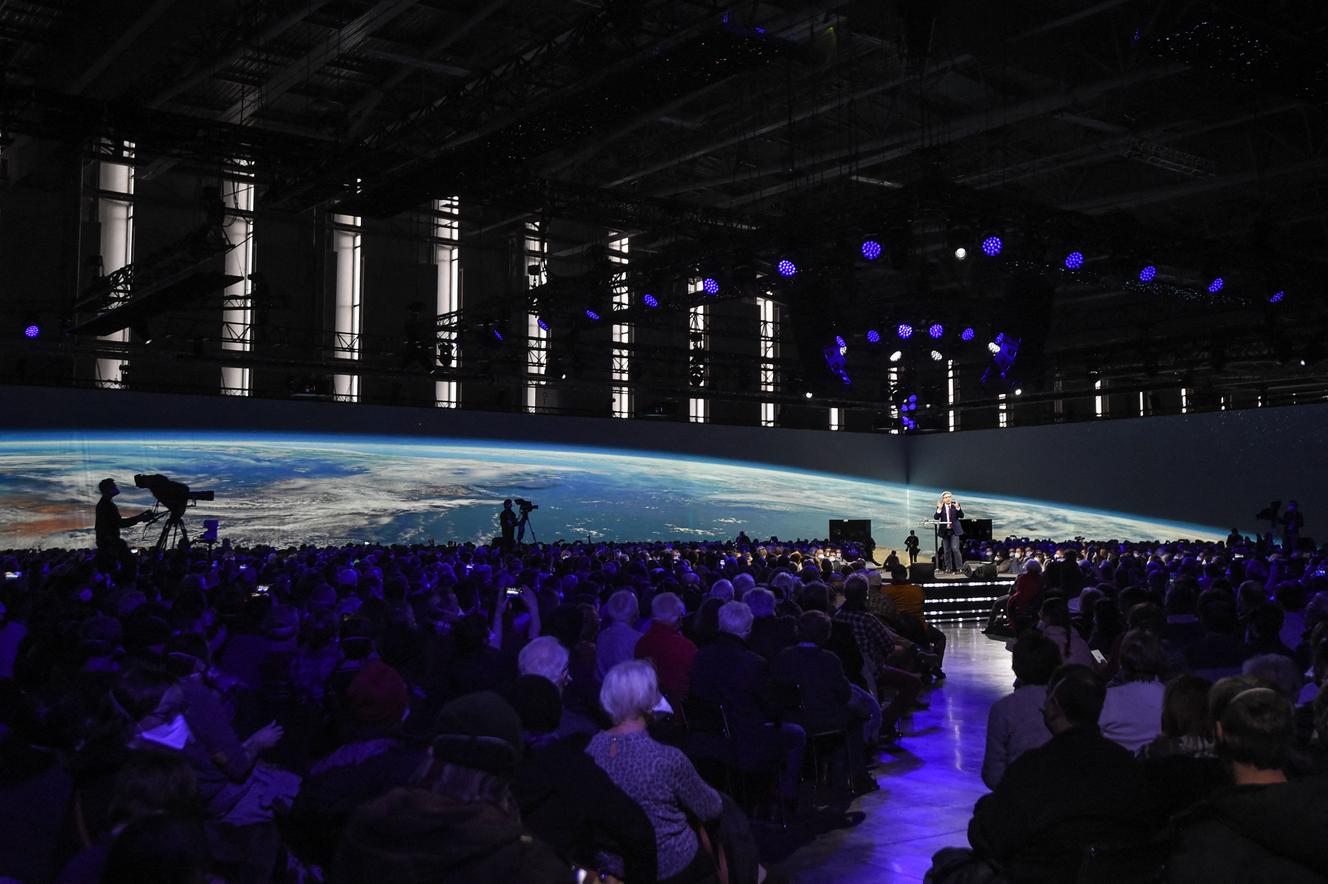 On January 16, 2022, during the in-depth campaign meeting of Jean-Luc Mன்சlenchon at Exponandes le Park in Nantes.