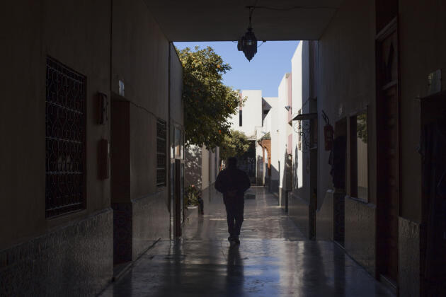 Les couloirs vides de l’ensemble artisanal de Marrakech, le 13 janvier 2022.