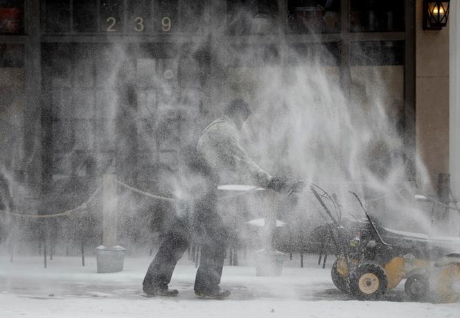 L Est Des Etats Unis Frappe Par Une Tempete Hivernale Majeure