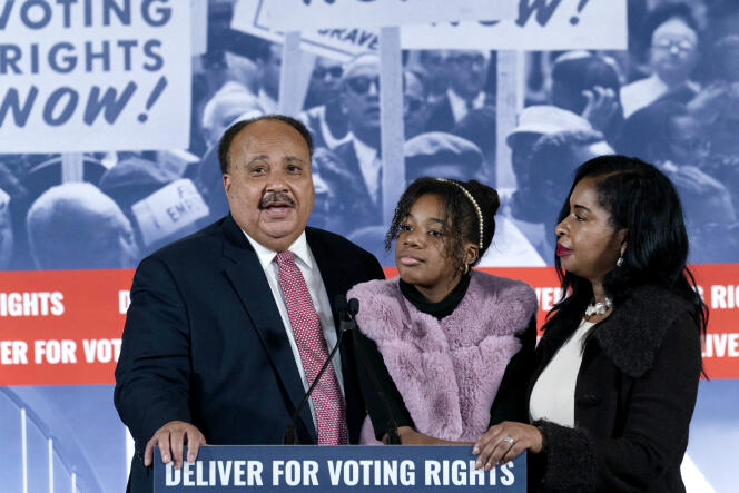 Martin Luther King III with his daughter Yolanda Renee King and his wife Andrea Waters King in Washington on January 17, 2022.