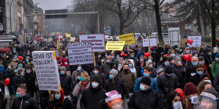 La marche des anti-vax a Freiburg le 15.01.2022