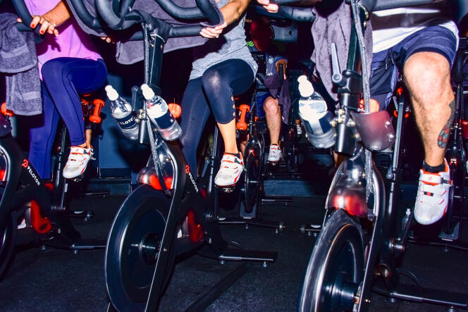 Peloton exercise bikes in a gym in New York (USA), in 2016.