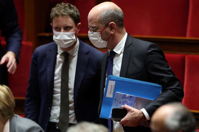 Jean-Michel Blanquer (right), at the National Assembly, Tuesday January 18, 2022.