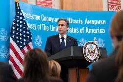 Le secrétaire d’Etat américain Antony Blinken lors de sa visite à l’ambassade américaine de Kiev en Ukraine le 19 janvier 2022.
