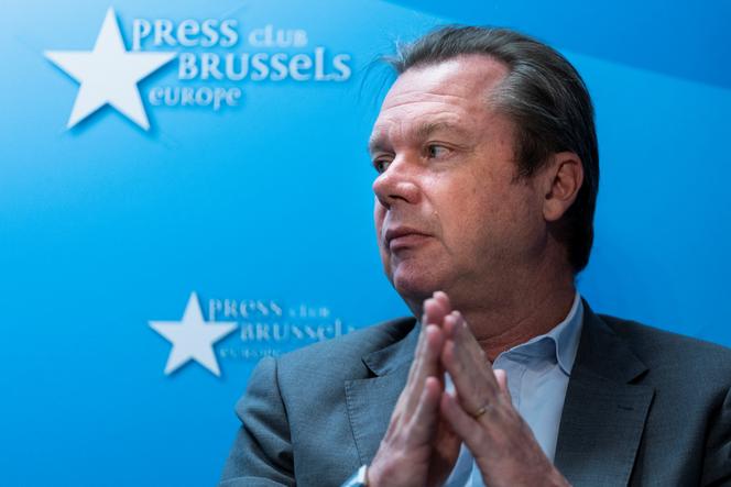 Ex-eurodeputado Jérôme Rivière, então membro do Rally Nacional, em Bruxelas (Bélgica) em 2 de outubro de 2019.