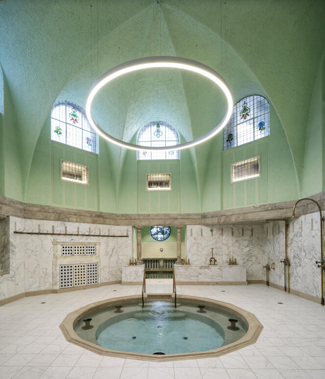 L’intérieur des bains municipaux de Strasbourg après leur rénovation en octobre 2021.