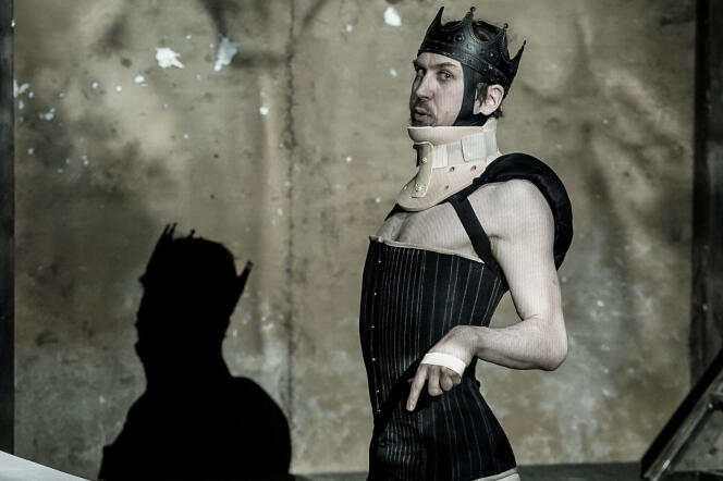 Lars Edinger dans « Richard III », de Shakespeare, mis en scène par Thomas Ostermeier, lors d’une représentation à Berlin, en 2015.