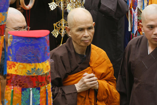 Le moine bouddhiste Thich Nhat Hanh à la pagode Vinh Nghiem, Ho Chi Minh-Ville (Vietnam), mars 2007.