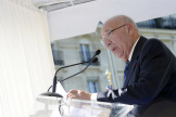 Raphaël Esrail, lors d’une cérémonie marquant l’anniversaire de la rafle du Vél d’Hiv, à Paris, le 18 juillet 2010.
